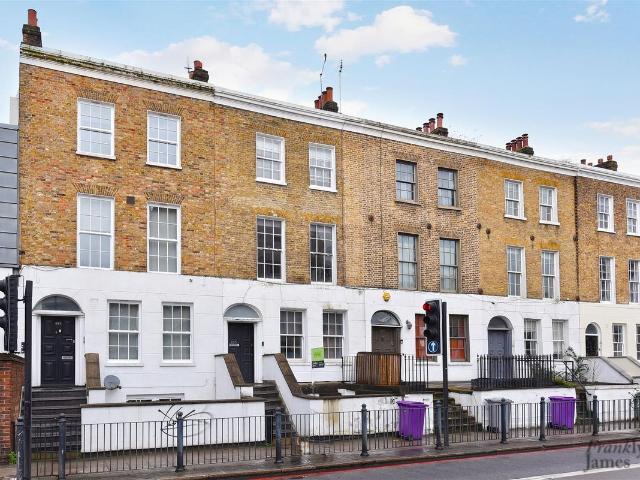 Commercial Road, Limehouse E14, 2 bed flat to rent, £2,400 pcm | PrimeLocation