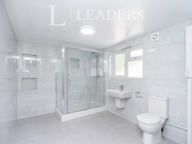 Commercial Road, SO15 1 bed flat to rent £1,050 pcm £242 pw