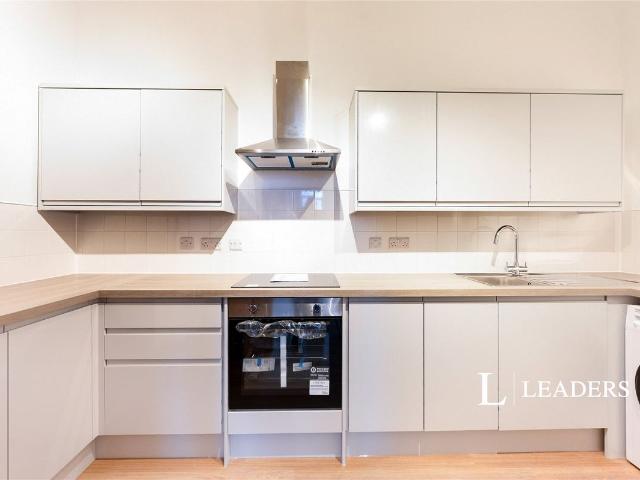 Commercial Road, Portsmouth, Hampshire PO1, 1 bed flat to rent, £1,200 pcm | PrimeLocation