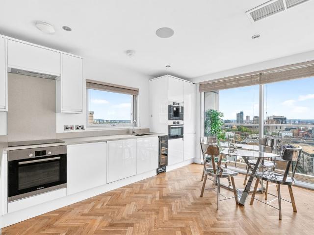 Commercial Road, Tower Bridge E1, 2 bed flat to rent, £3,750 pcm | PrimeLocation