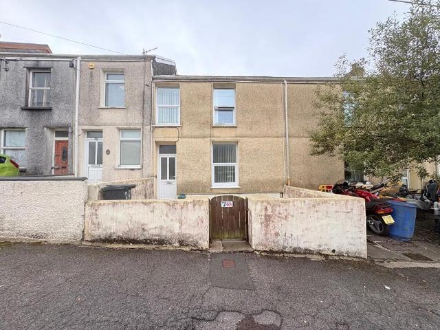 Commercial Street, Abergwynfi, Port. 3 bed terraced house to rent £695 pcm £160 pw