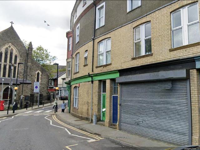 Commercial Street Arcade, Abertillery. Studio to rent £400 pcm £92 pw