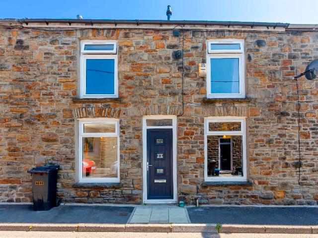 Commercial Street, Bedlinog, Treharris CF46, 2 bed terraced house to rent, £600 pcm | PrimeLocation