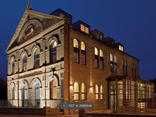 Commercial Street, Leeds LS27, 2 bed flat to rent, £950 pcm | PrimeLocation