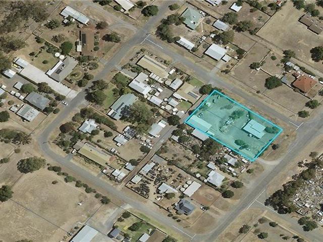 COMMERCIAL SHED RESIDENTIAL LAND