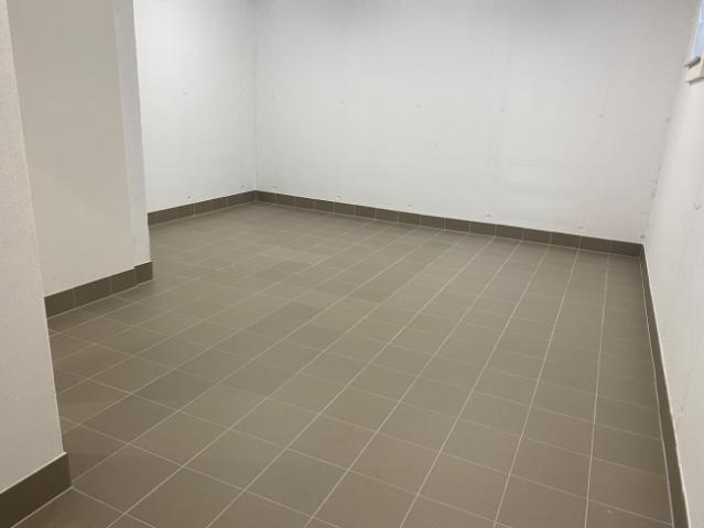 Lagerraum 25 m² zur Miete in Mendrisio – ZENTRALRAUM