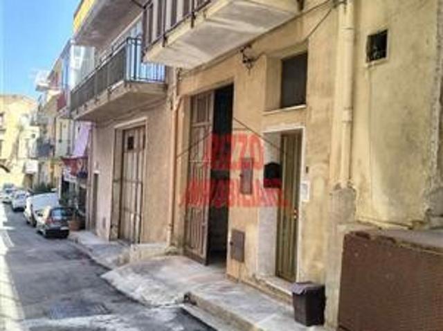 Commerciale buono/abitabile Roma CVE Figurella