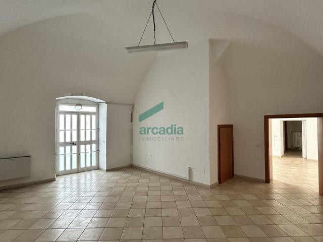 Commerciale C Via Bellino 4 6 vani 159mq