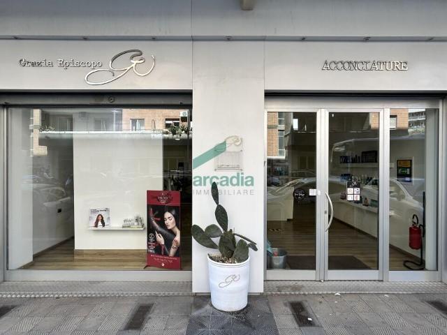 Commerciale C Via Luigi Ricchioni 17 30 monolocale 165mq