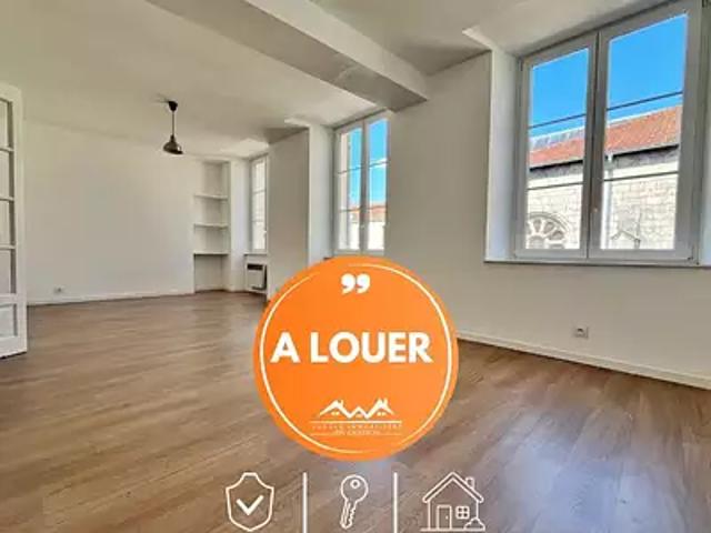 Commercy 55200 Location appartement 3 pièces t3 au dernier étage