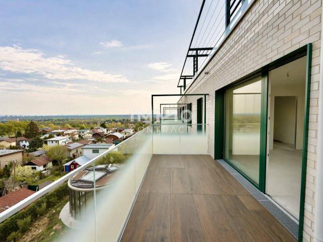 Commission Free First Occupancy on the 5th Floor: Living with Panaroma View
