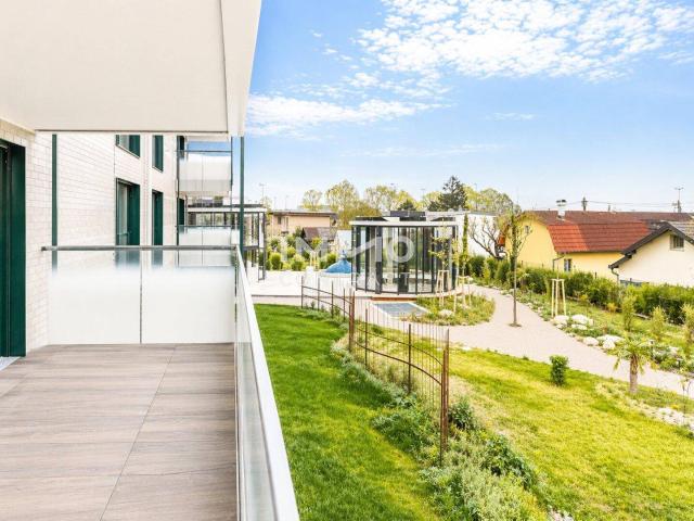 Commission Free: Luxury Balcony Residence for Nature Lovers in a Peaceful Setting