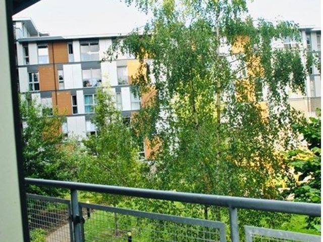 Commonwealth Drive, Crawley RH10, 2 bed flat to rent, £1,600 pcm | PrimeLocation