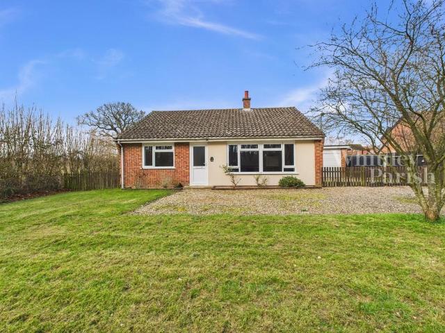 Common Bungalow, Billingford 3 bed detached bungalow to rent £1,050 pcm £242 pw