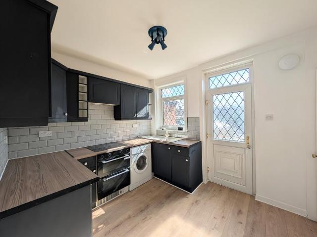 Common Ing Lane, Ryhill, Wakefield. 2 bed terraced house to rent £775 pcm £179 pw