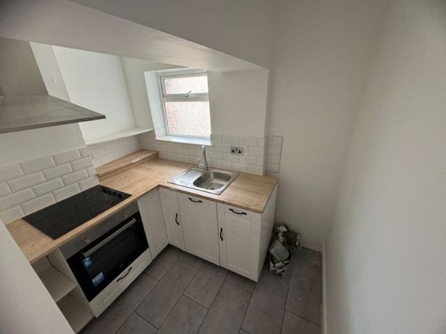 Common Road, Huddersfield HD1, 2 bed terraced house to rent, £700 pcm | PrimeLocation