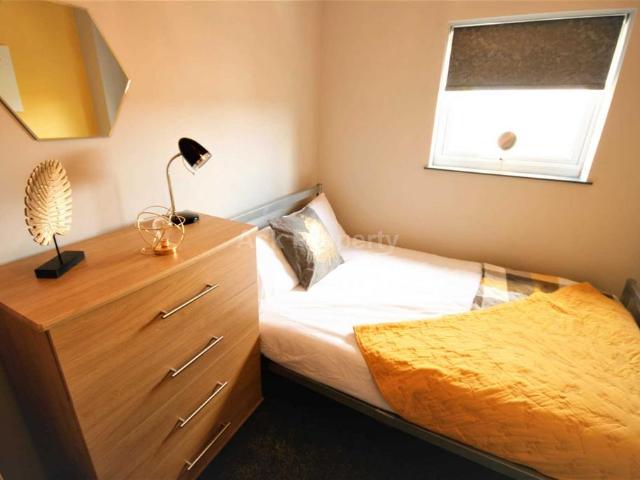 Common Road, Huthwaite 1 bed in a house share to rent £477 pcm £110 pw