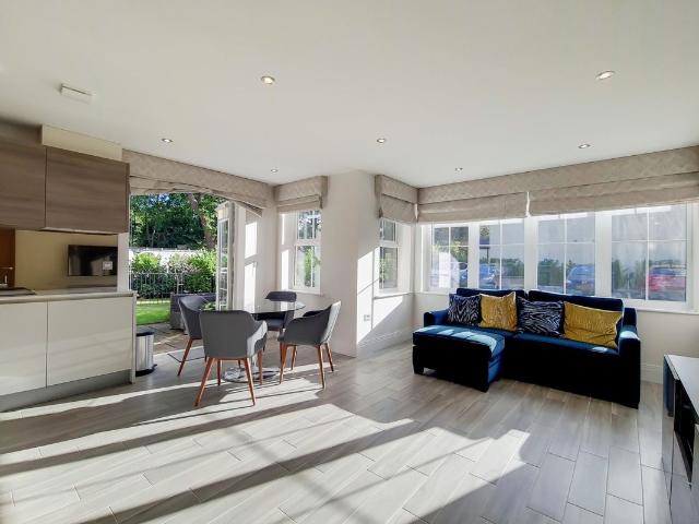 Common Road, Stanmore HA7, 2 bed flat to rent, £2,197 pcm | PrimeLocation