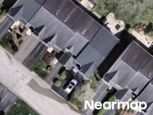 Commons Dr