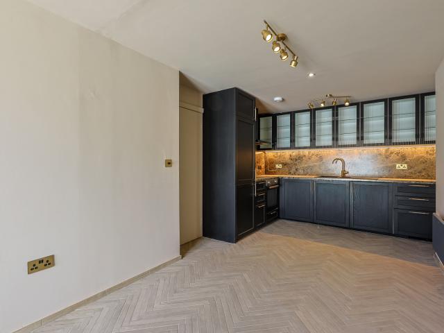Commonside East, Mitcham, CR4 Flat