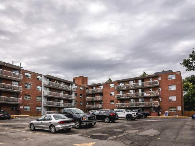 Commodore Apartments Apartment Bachelor