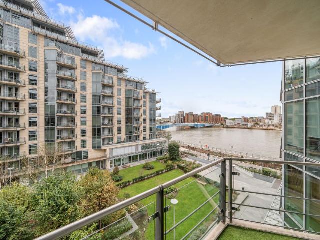 Commodore House, Battersea Reach SW18, 2 bed flat to rent, £2,800 pcm | PrimeLocation