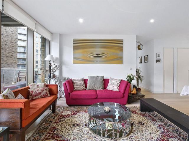 Commodore House, Royal Wharf E16, 2 bed flat to rent, £2,495 pcm | PrimeLocation