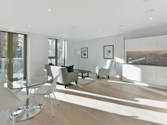 Commodore House, Royal Wharf, London E16, 1 bed flat to rent, £2,100 pcm | PrimeLocation