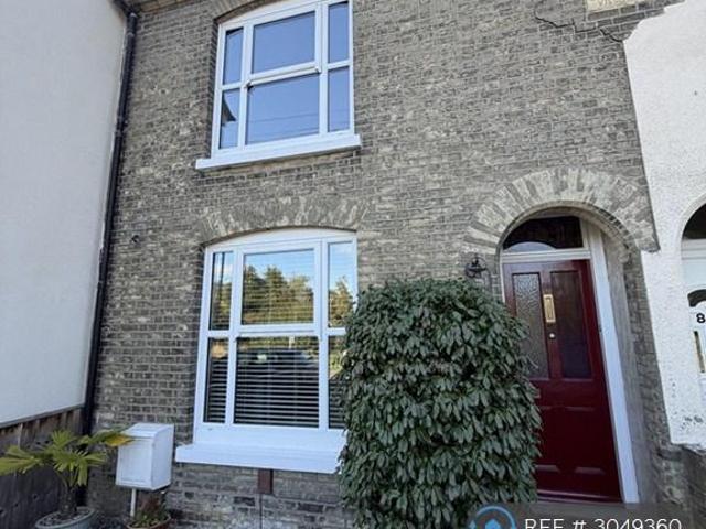 Commodore Road, Lowestoft, NR32 2 bed semi detached house to rent £925 pcm £213 pw