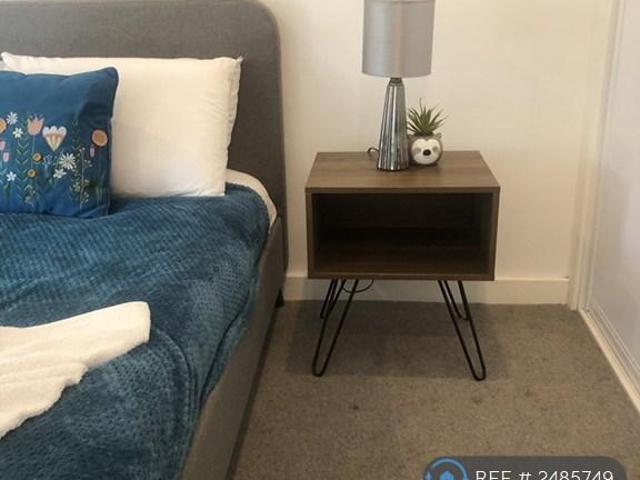 Communication Row, Birmingham, B15 1 bed flat to rent £1,050 pcm £242 pw