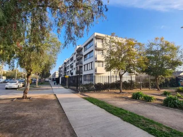 COMO NUEVO CONDOMINIO TRES DORM, 2 BAÑOS, ESTACIONAMIENTO
