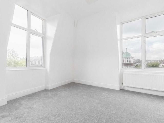Como Design, 364 Upper Richmond Road West, London, SW14 7JU, United Kingdom | 2 bed apartment for rent #139402036 | Rentberry