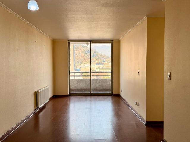 Cómodo departamento en Arriendo 2 dormitorios vista despejada, remodelado, Recoleta