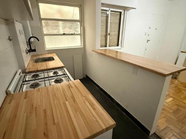 Cómodo departamento 2 amb, refaccionado. excelente ubicacion
