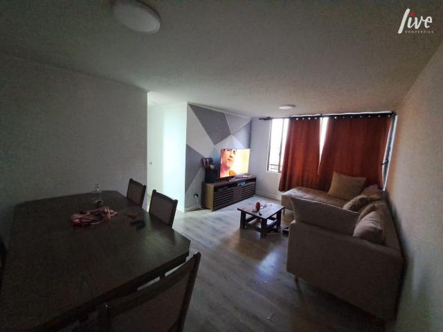 Comodo – luminoso condominio consolidado – Frente Plaza Oeste – Gran Conectividad
