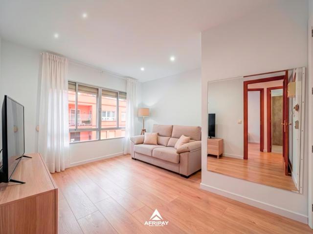 Cómodo Piso de 3 habitaciones!