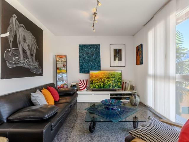 COMODA CASA 4.5 LOCALI NEL VERDE CON VISTA A BELLINZONA DARO