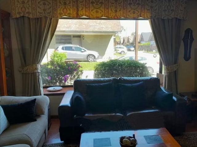 Cómoda casa cercano a colegio Windsor 1676 | dormitorios por 240000. 00 en Valdivia