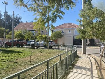 CÓMODA CASA SE VENDE
