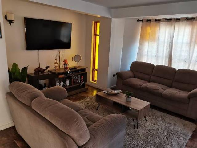 Comoda e impecable Casa en 290 m2 terreno, 120m2 construidos