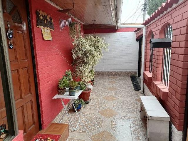 Comoda y amplia casa 3d+1b amplio patio y bodegas