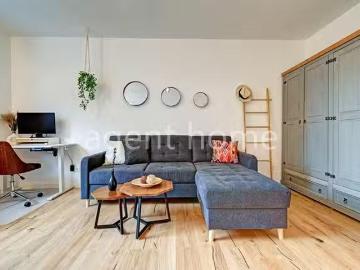 COMPACT LIVING