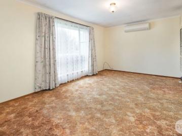 COMPACT & PRACTICAL UNIT IN CONVENIENT LOCATION
