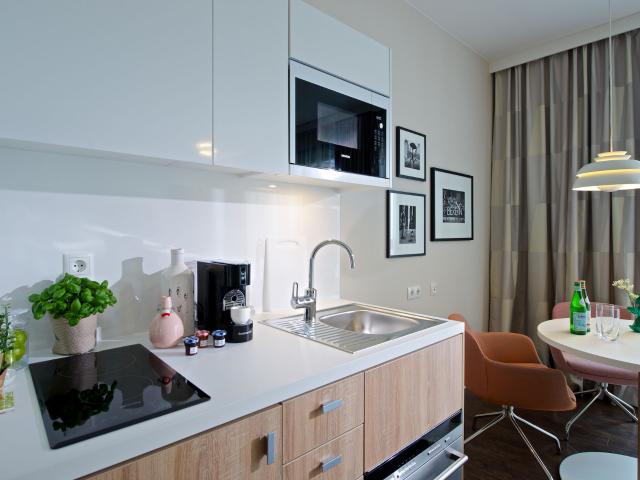 Compact Serviced Apartment in Berlin Mitte – 25 m² with Elevator