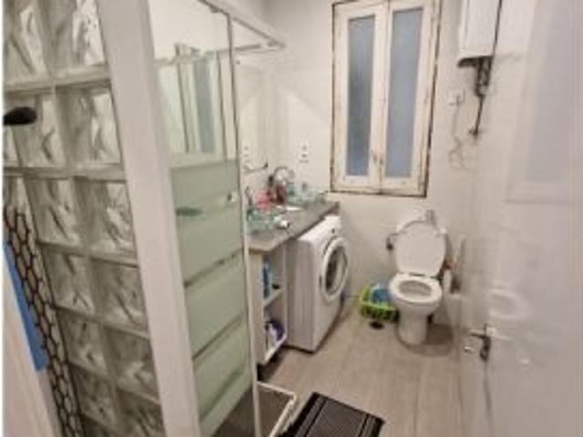 Compartir habitación en apartamento de 6 habitaciones cerca de Arguelles, Madrid