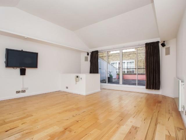 Compass Court, 39 Shad Thames London SE1, 2 bed flat to rent, £3,420 pcm | PrimeLocation