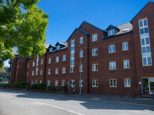 Compass Quay, Exeter EX2, 2 bed flat to rent, £1,300 pcm | PrimeLocation