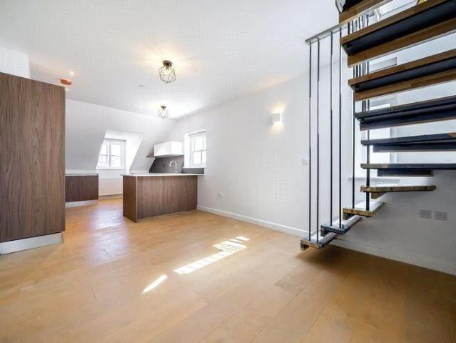 Compayne Gardens, London, NW6 2 bed apartment to rent £3,750 pcm £865 pw