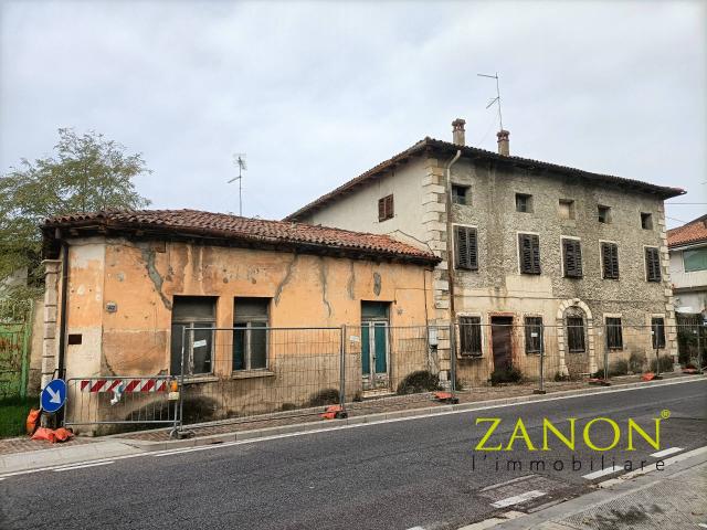 Compendio immobiliare in vendita a Sagrado