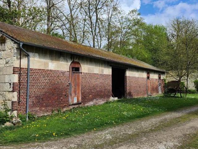 COMPIEGNE 60 Grange à aménager